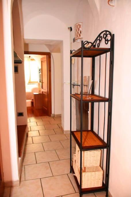 Casa Vacanze E Brevi Periodi Alla Porta Etrusca La Panchina Al Sole Volterra Eksteriør billede
