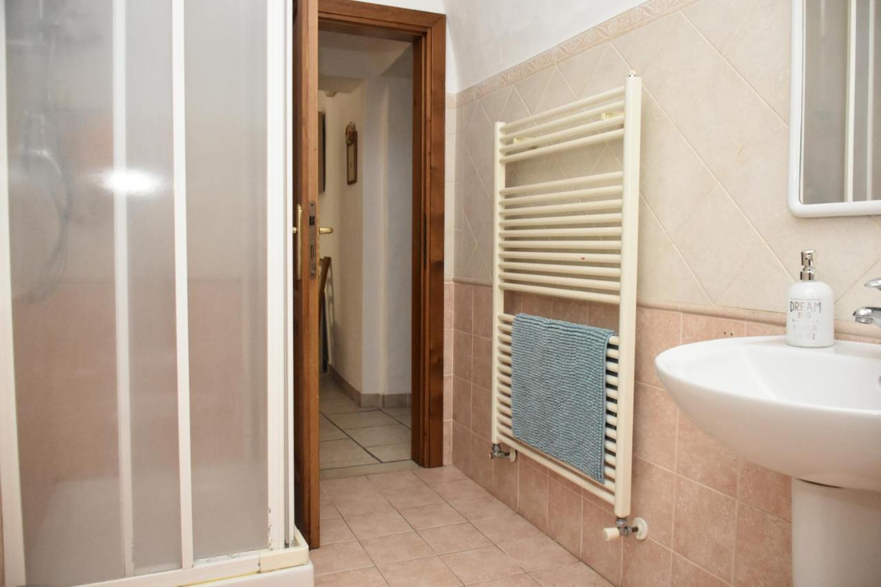 Casa Vacanze E Brevi Periodi Alla Porta Etrusca La Panchina Al Sole Volterra Eksteriør billede