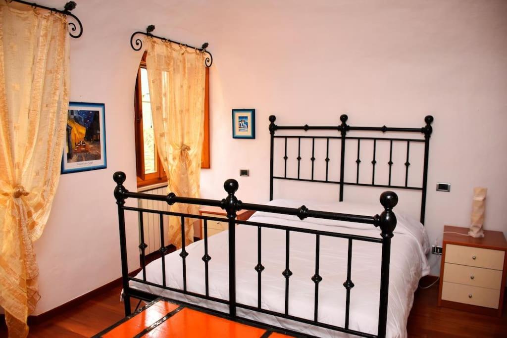 Casa Vacanze E Brevi Periodi Alla Porta Etrusca La Panchina Al Sole Volterra Eksteriør billede