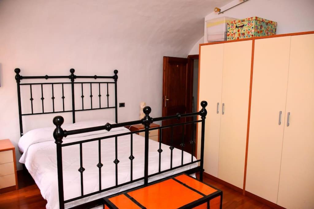 Casa Vacanze E Brevi Periodi Alla Porta Etrusca La Panchina Al Sole Volterra Eksteriør billede